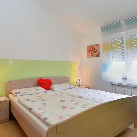 Fuer 4 Personen Ca 75 Qm In Pula, Istrien Istrische Riviera Apartment *